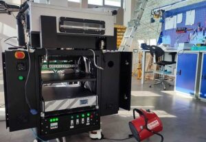 Установка по вакуумному напылению